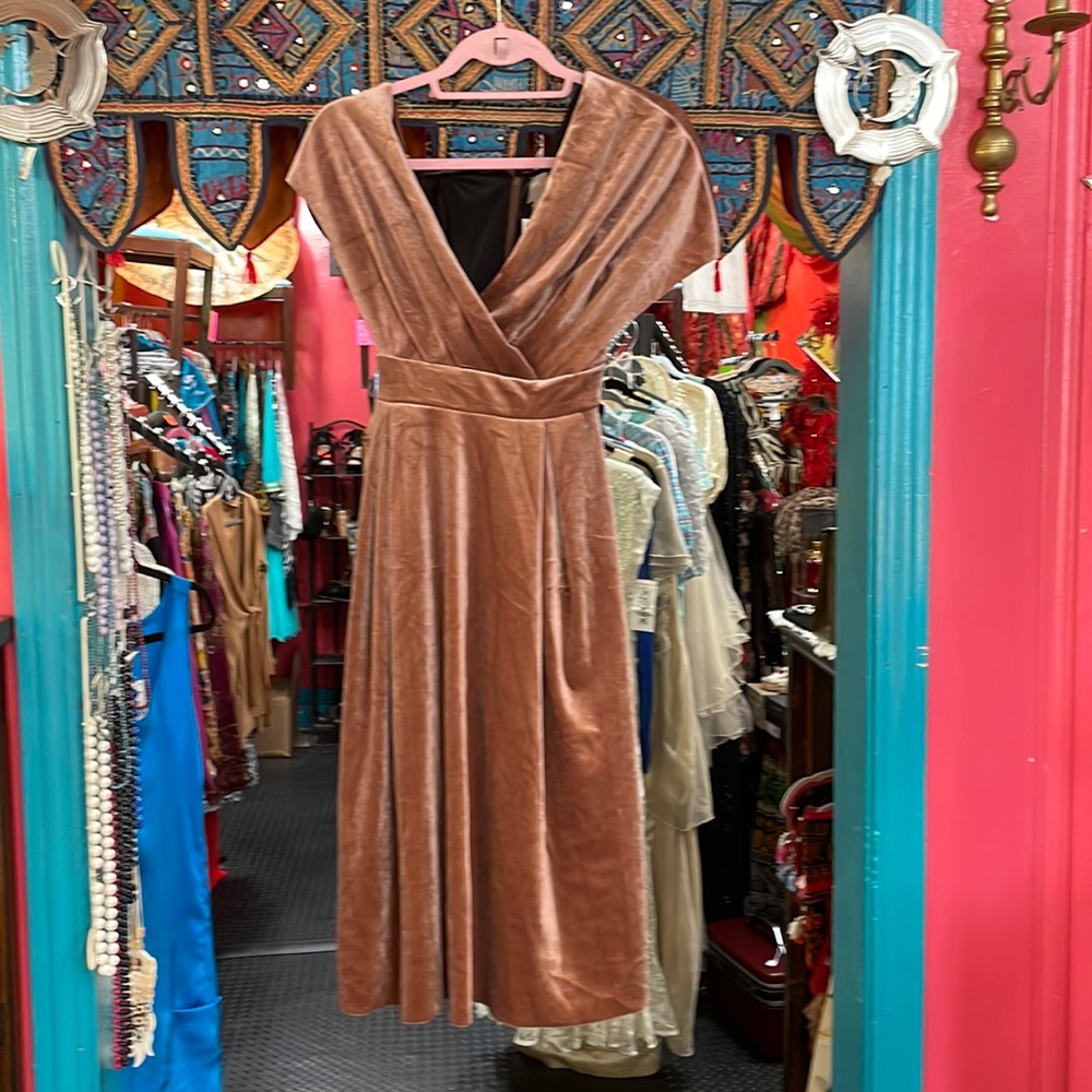 ASOS NWT chocolate brown velvet dress
